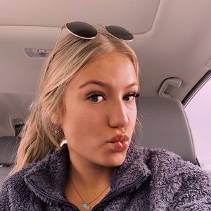 Meet your Posher, Georgia